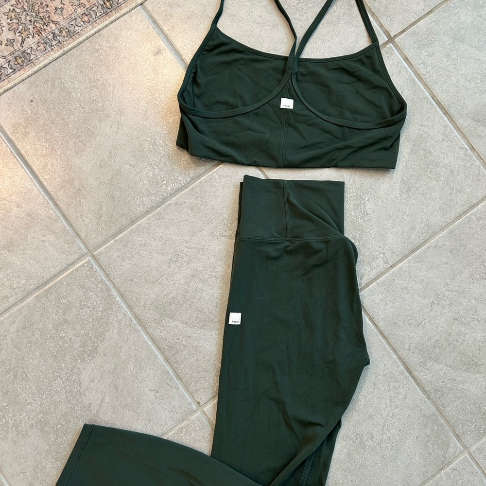 Vuori Dark Green Leggings and Sport Bra Set